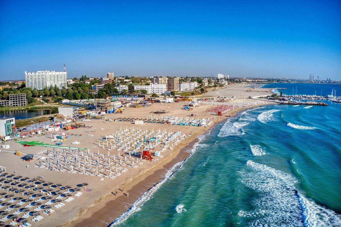 Prețurile de pe litoral au explodat de Sfânta Maria. O singură noapte la un hotel din Eforie costă peste 500 de euro