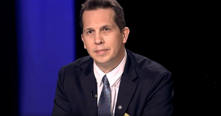 Medicul Gabriel Diaconu, care a avut mai multe poziţii pe tema scandalului de la Spitalul Pantelimon, îşi anunţă demisia din funcţia de consilier onorific al ministrului Sănătăţii