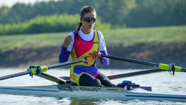 Ionela Cozmiuc, medalie de aur la Mondialele de canotaj de la St. Catharines