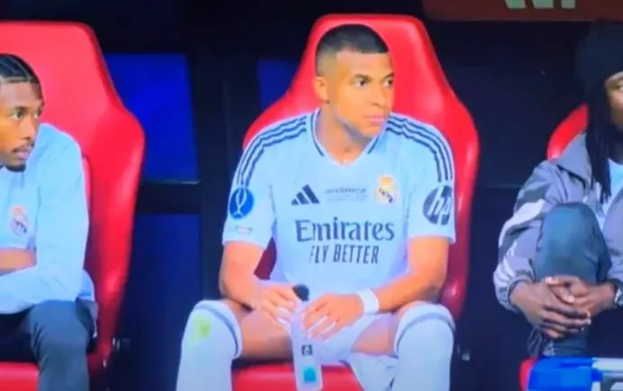 Cum a ajuns Kylian Mbappe să bea Aqua Carpatica la Supercupa Europei