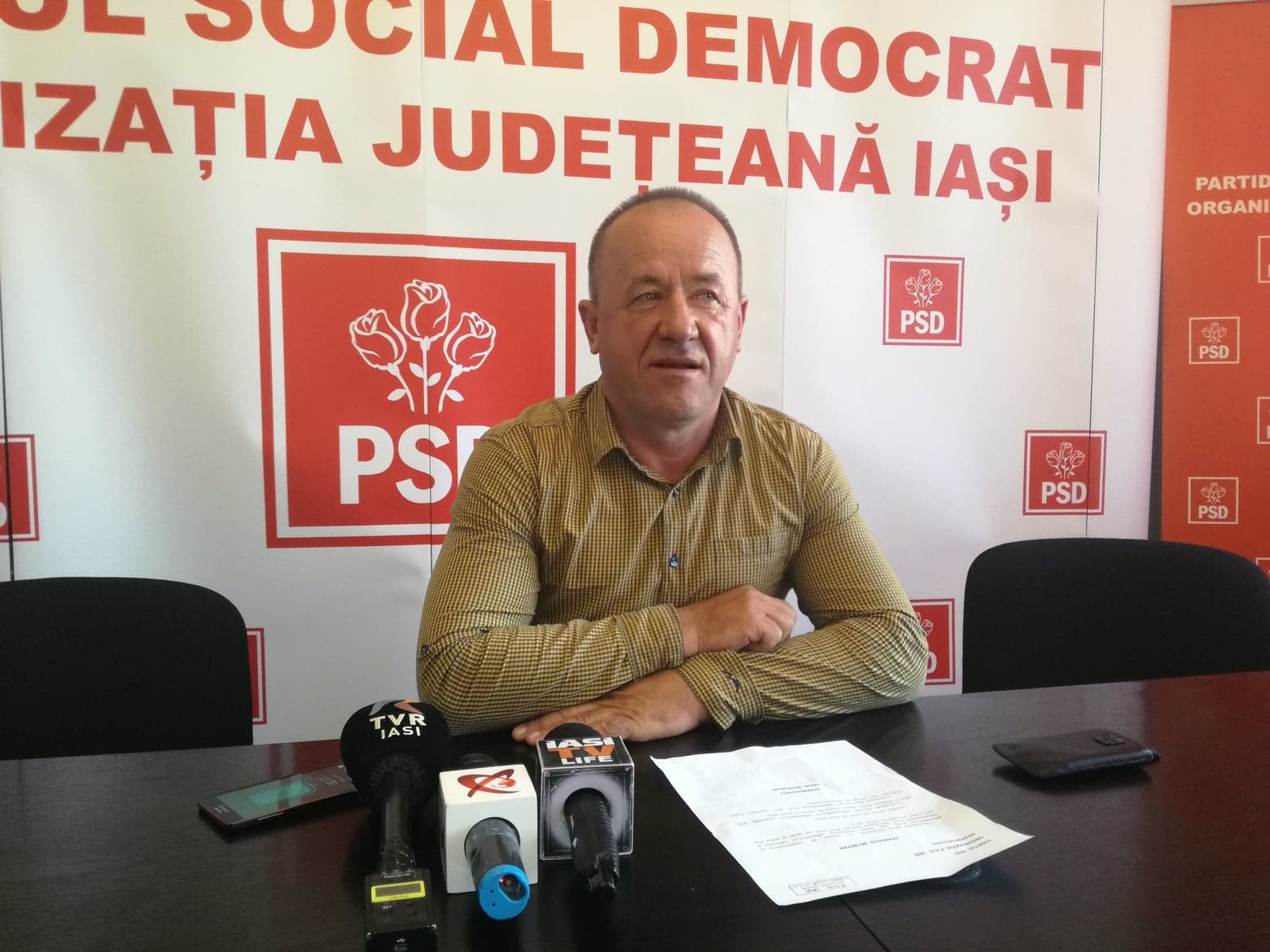 UPDATE - Niciun venit declarat, dar milionar în conturi. Cine e „Mistrețul”, fostul primar călcat ieri de 14 mașini cu mascați și apoi reținut?