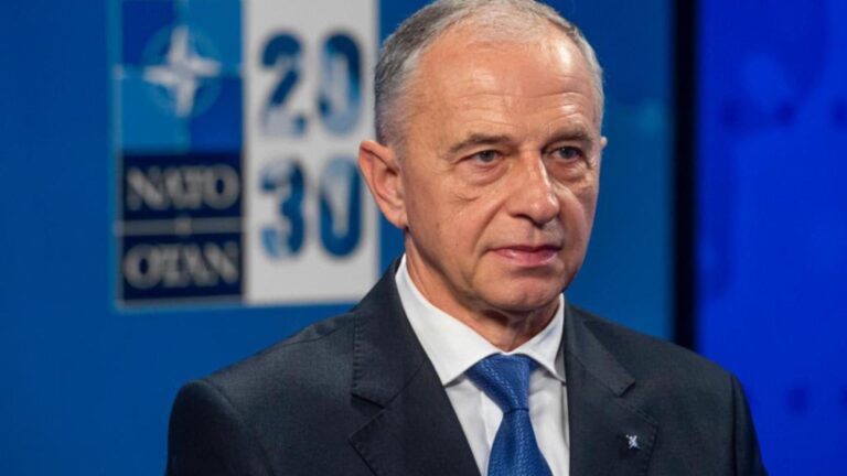 Echipa de campanie a lui Mircea Geoană acuză echipele lui Nicolae Ciucă şi Elena Lasconi de campanii mincinoase