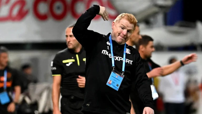 Rapid: Neil Lennon a plecat în Irlanda pentru a fi alături de mama sa, care a suferit încă un atac de cord