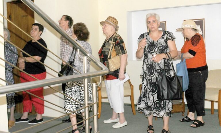 Cum rezolvă Ministrul Muncii problema celor cu pensie mică pentru că au grupe de muncă? Când?