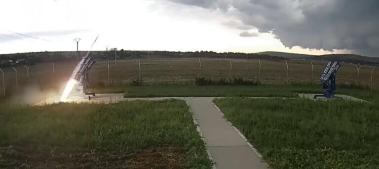 Un primar român a tras primul tun antigrindină