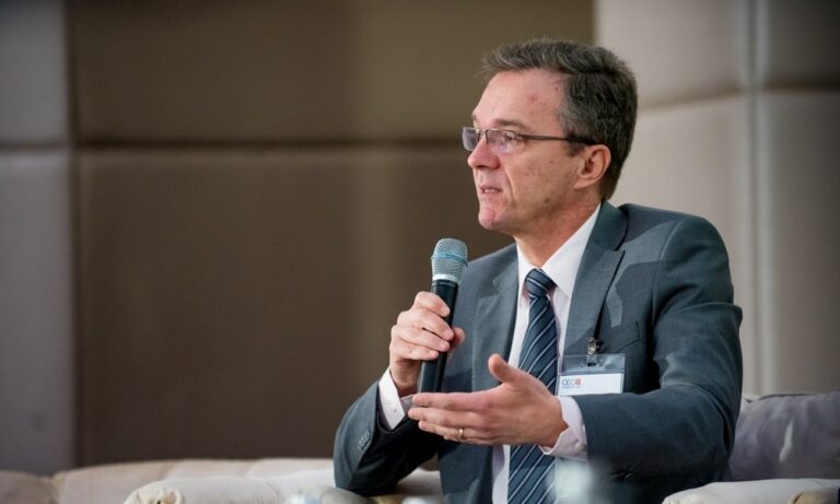 Despre enigmaticele evoluții ale economiei românești