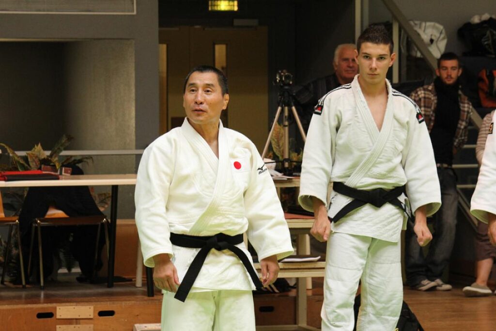  Sute de sportivi se vor antrena la Venus alături de una dintre legendele judo-ului mondial