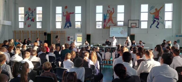 6.530 de copii din mediul rural au primit informații despre igiena orală, periuțe și paste de dinți