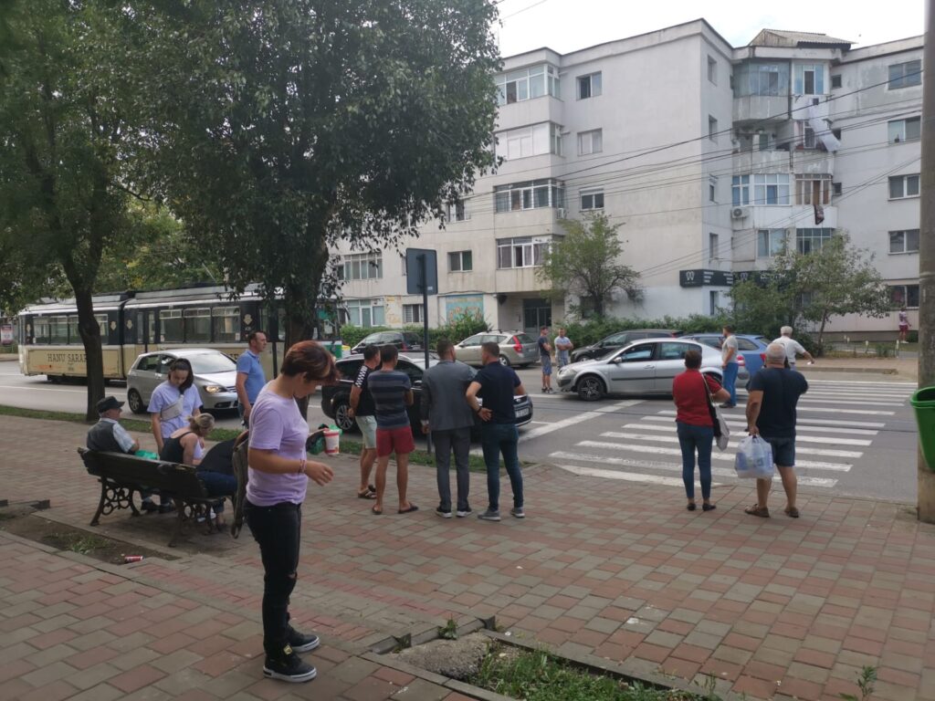  Accident grav în Canta – Femeie, izbită în plin pe trecerea de pietoni (FOTO)