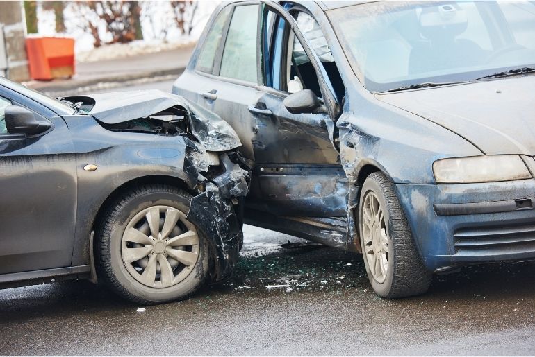  Accident în zori de zi la Ciohorăni provocat de un tânăr de 19 ani. Sunt trei victime