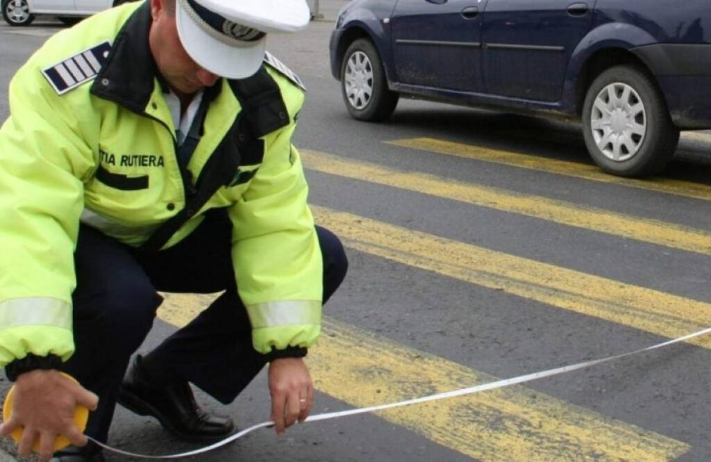  Tânăr de 17 ani lovit mortal de un autobuz pe o trecere de pietoni din Valea Lupului