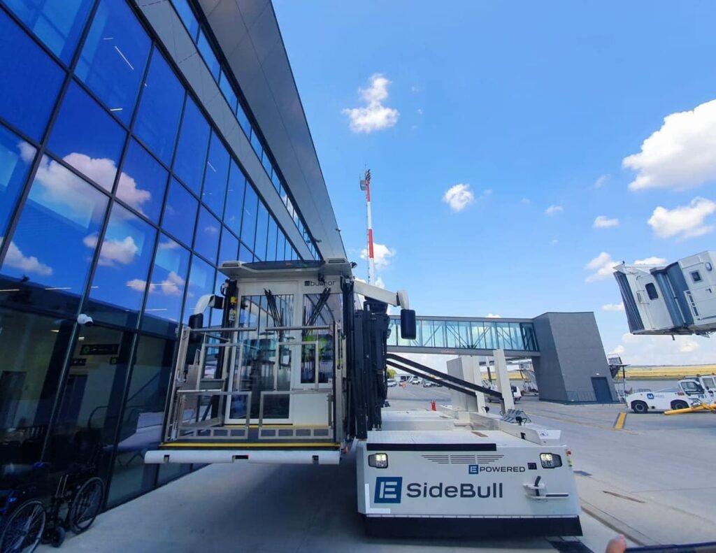  ambulift-Aeroportul-Iasi7