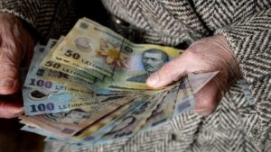 Cum a fost păgubit un pensionar cu 5000 de lei la pensie. Casa de Pensii zice că nu e singurul caz