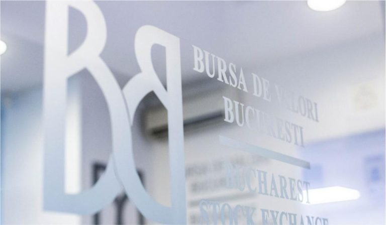 Bursa de Valori Bucureşti deschide în scădere abruptă prima şedinţă de tranzacţionare a săptămânii