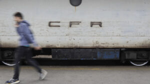 Circulaţie feroviară afectată în zona Feteşti-Cernavodă din cauza unor probleme la infrastructura feroviară. Unele trenuri au întârzieri de peste trei ore