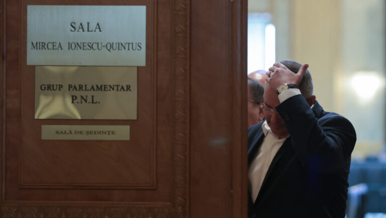 Stenograme: Liderii PNL, supărați că aleșii partidului nu preiau postările lui Ciucă