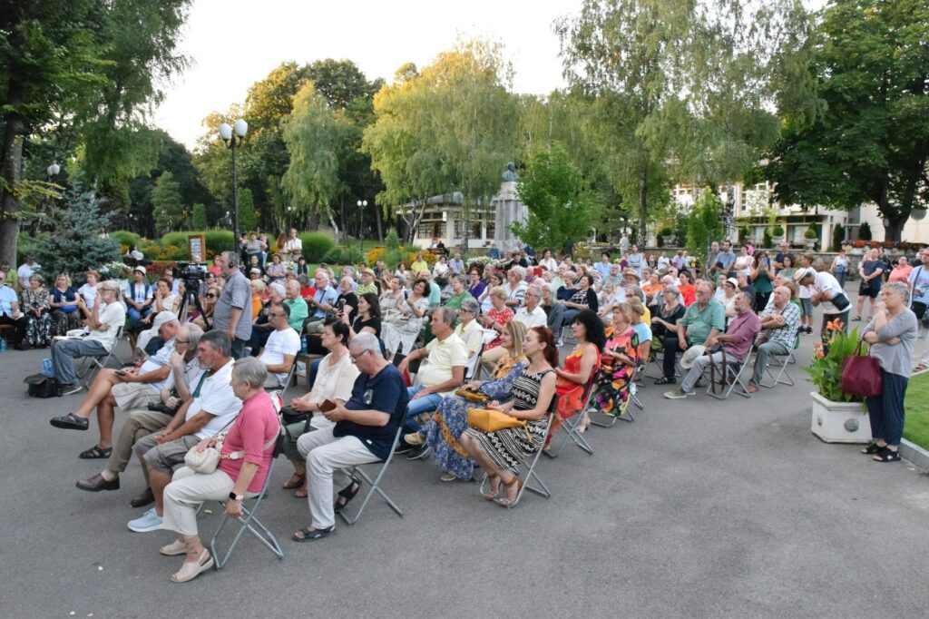 Serile Teiului – Concert în Parcul Copou pe 15 august: „Renaşterea lăutei”, în cadrul Festivalului de Artă şi Atitudine Iași 2024