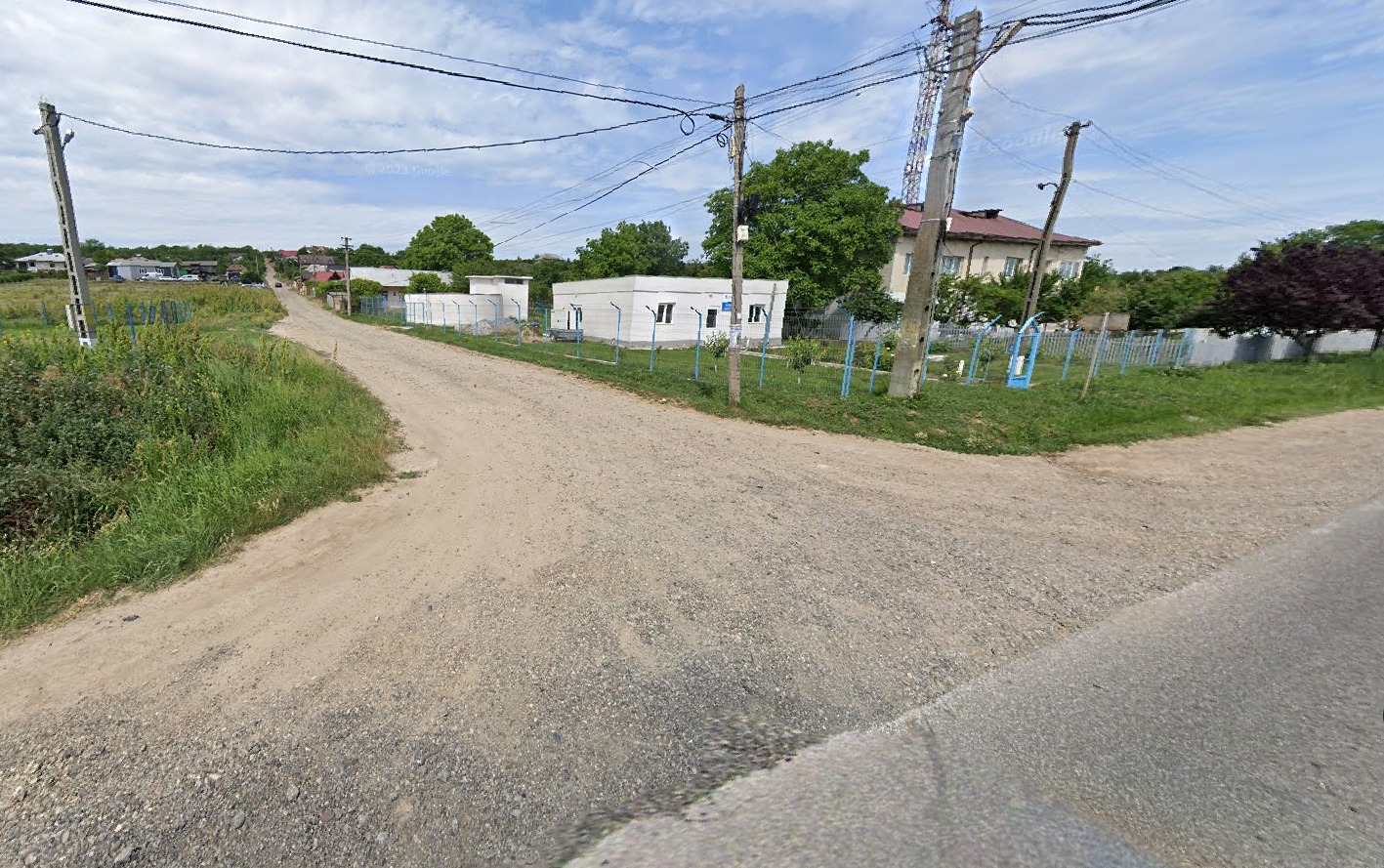  Trei firme grele concurează pentru asfaltarea unui drum comunal, la marginea județului Iași