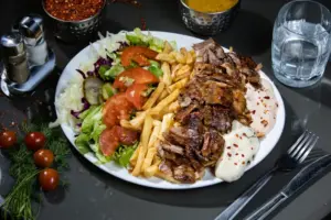 Profitul celor mai mari 10 restaurante din Iași. Per total, restaurantele din oraș au avut profit de peste 20 mil. euro