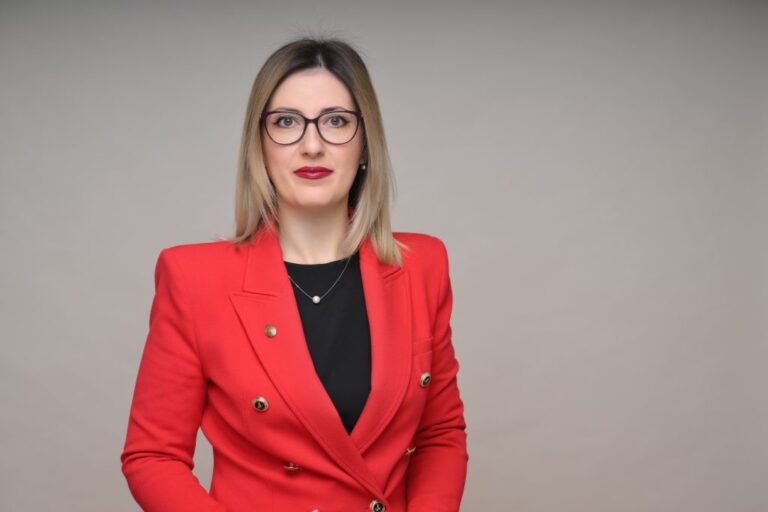 Monica Berescu (USR): PSD și Ciolacu îngheață pensiile a 1 milion de pensionari care au lucrat în condiții grele (P)