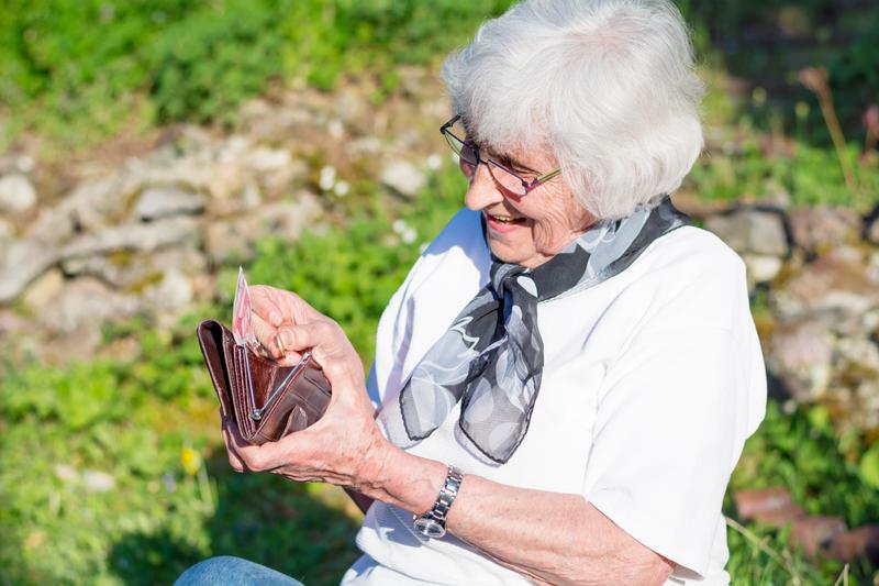  1.400 lei, cea mai mare creștere de PENSIE la RECALCULARE. Câți ani munciți are pensionarul?