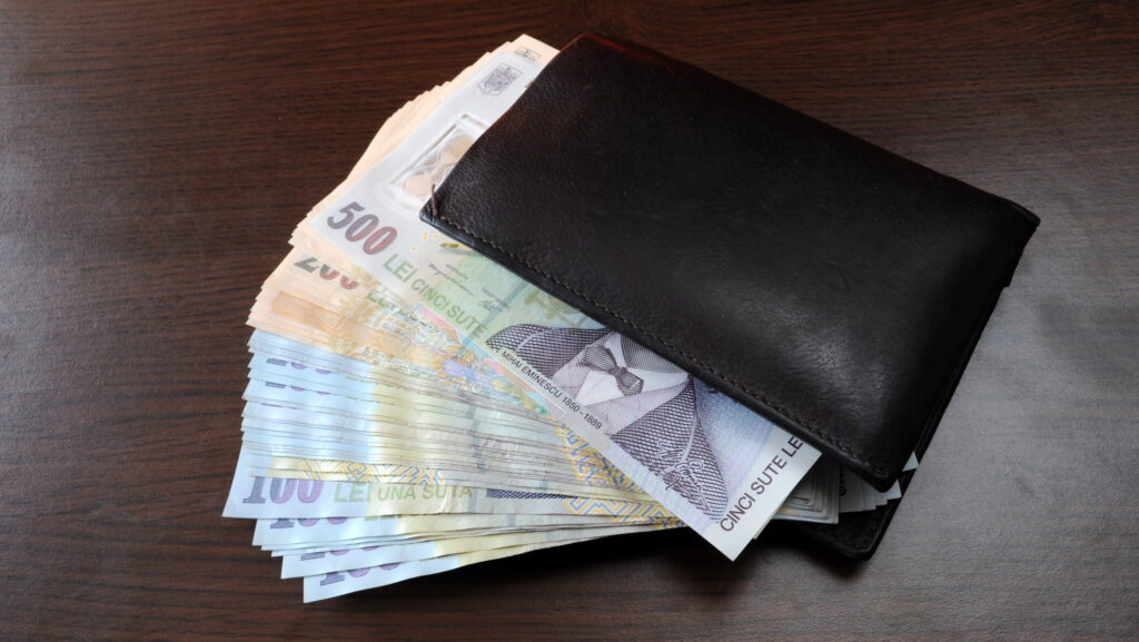 Unui sibian i-a crescut pensia cu 5.930 de lei, după recalculare. Acum primește lunar 25.698 de lei