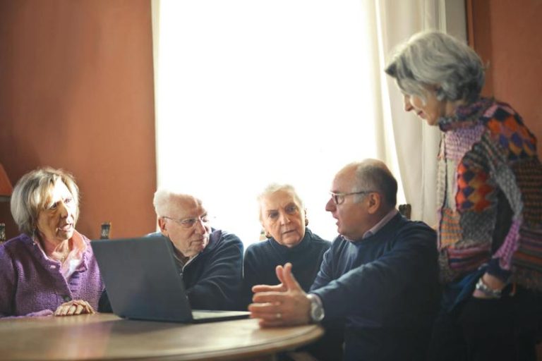 Cum poți obține pensie cu 1.000 - 2.000 lei mai mare la recalculare? Câți ani trebuie sa fi lucrat