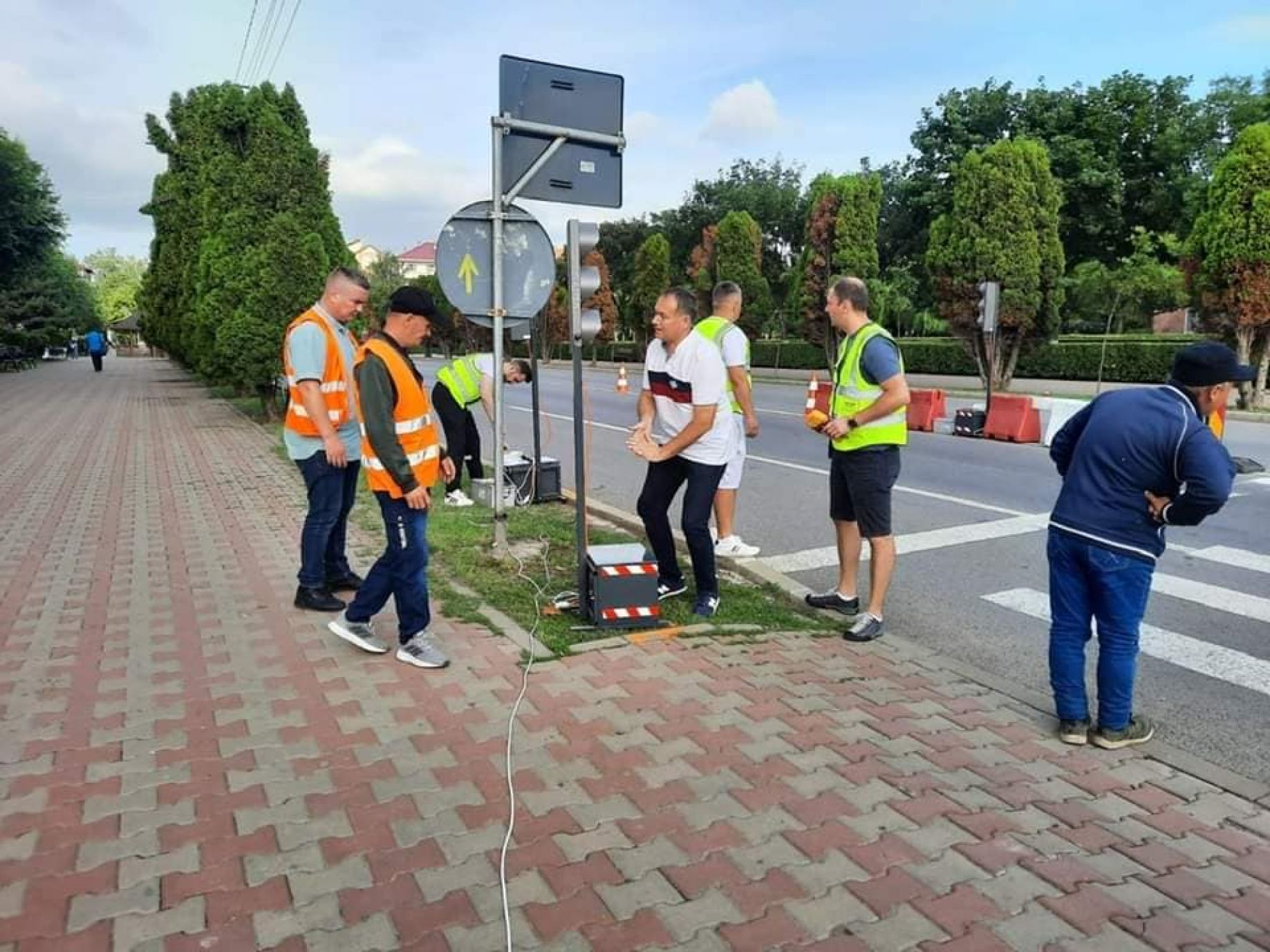 Se aprind sau nu semafoarele la Podu Iloaiei săptămâna asta? Primarul spune una, Delgaz cere noi acte, șeful DRDP nu mai are răbdare