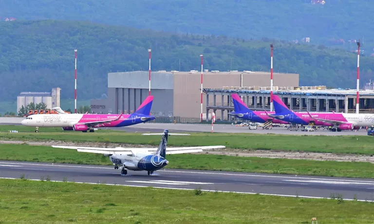 Amendă de 770.000 de euro pentru Wizz Air pentru comunicare înşelătoare