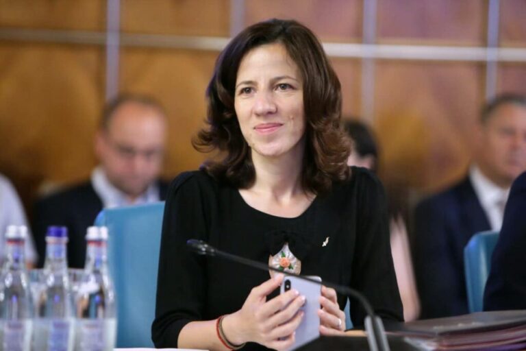 Marcel Ciolacu: Parlamentul European a validat-o pe Roxana Mînzatu ca vicepreşedinte al Comisiei Europene