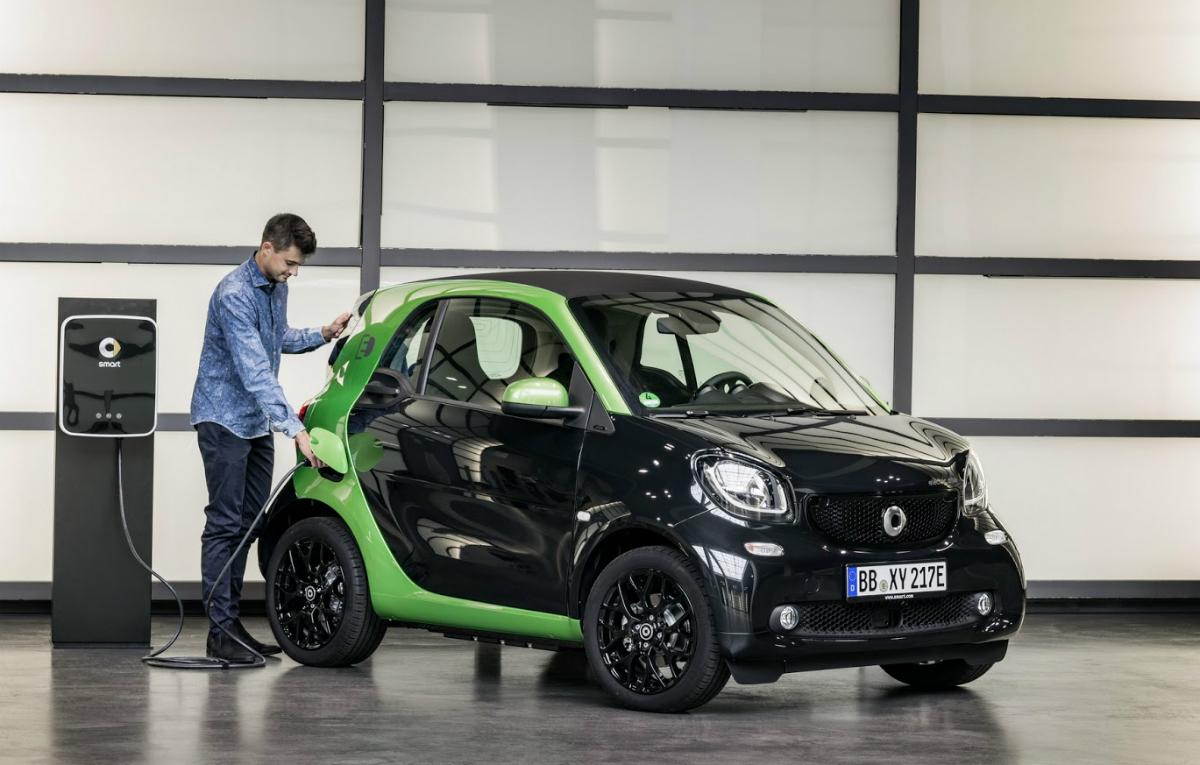 Salt neașteptat al vânzărilor globale de vehicule electrice şi hibride plug-in