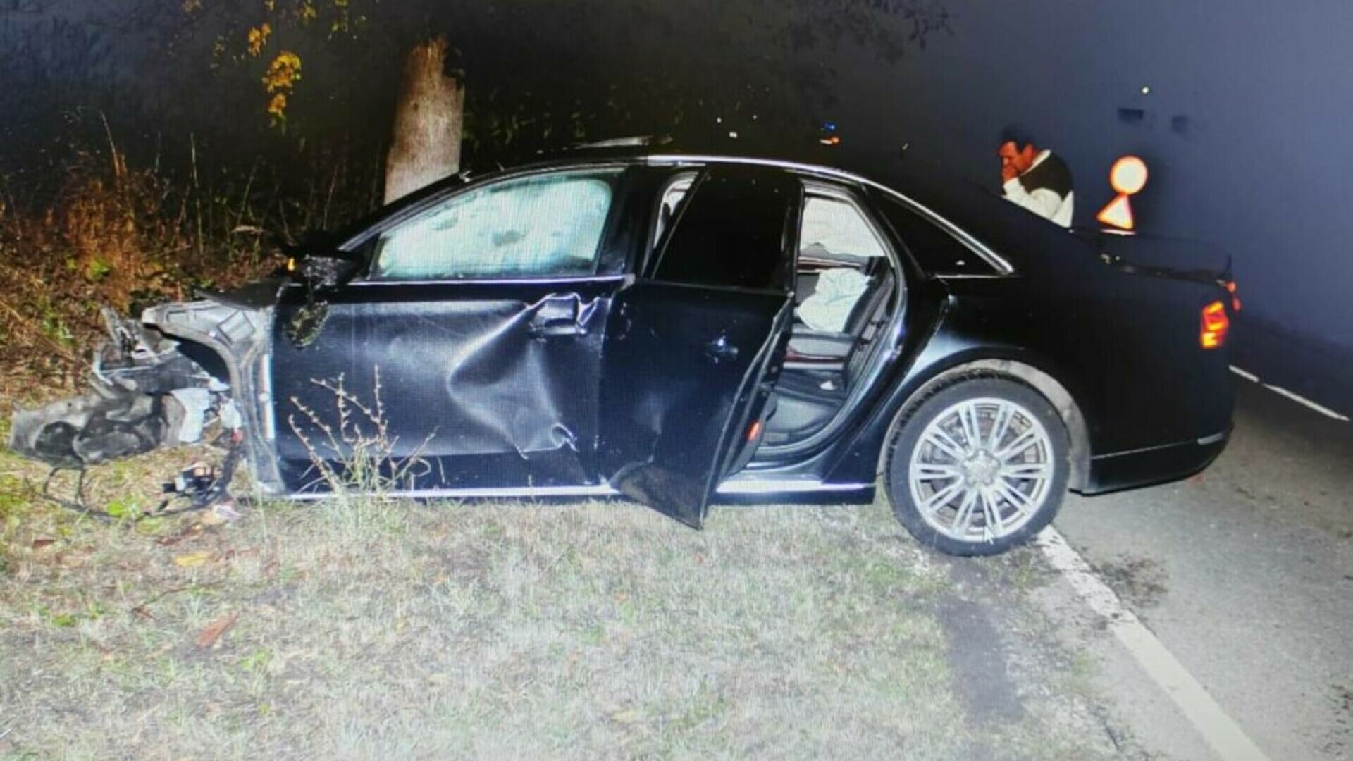  Tânăr de 20 de ani, mort într-un accident în Gorj, jefuit după producerea accidentului. Câți bani au furat hoții din mașina lui