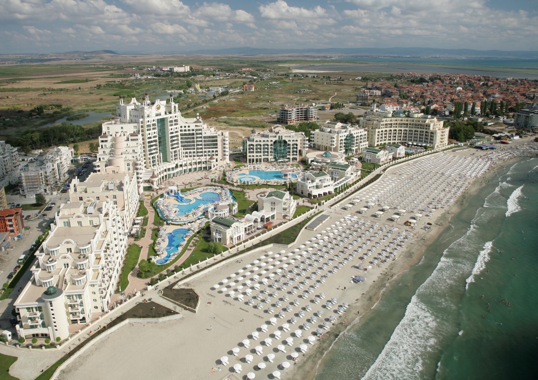 Panică printre hotelierii bulgari. Au pierdut numeroși români la cazare, considerați „piață sigură”. Podul de la Ruse, unul dintre motive