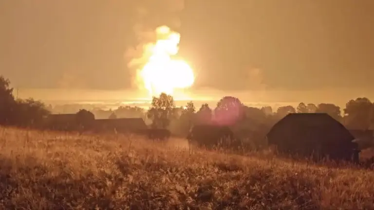 Kievul anunţă că a distrus un depozit rus masiv de armament, în care se aflau și rachete balistice