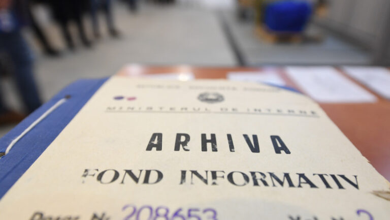 CNSAS: În 1980-1989, Securitatea a deschis 250.000 de dosare de urmărire