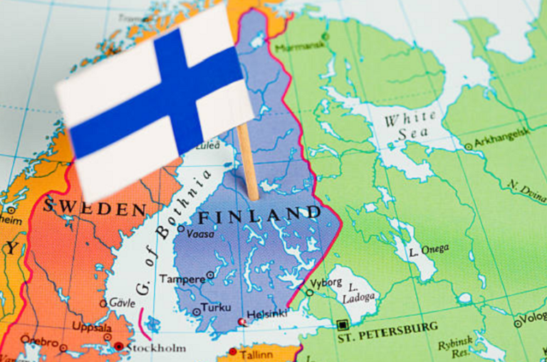 Finlanda vrea să interzică cetățenilor ruși să cumpere proprietăți în țară