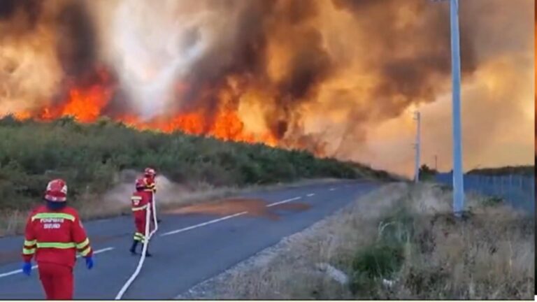 Arafat: Un avion al MApN a plecat în zona incendiului din Maramureş. Este o benzinărie în zonă, dar departe