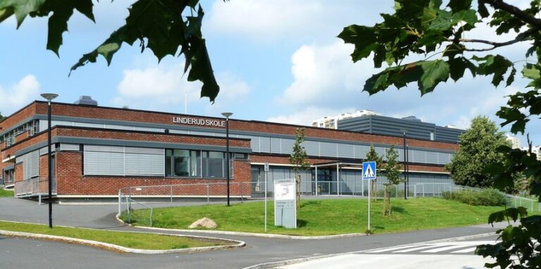 Focuri de armă în faţa unei şcoli din Norvegia. Suspecţii au fost reţinuţi