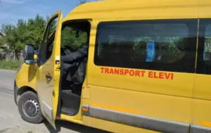 Reporteris - „Capac” de 100.000 de euro pentru fiecare microbuz școlar din Iași, pe filiera baronilor PNL?