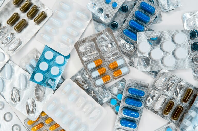 Avertismentul medicilor ieșeni: care este pericolul administrării nejustificate de antibiotice la copil