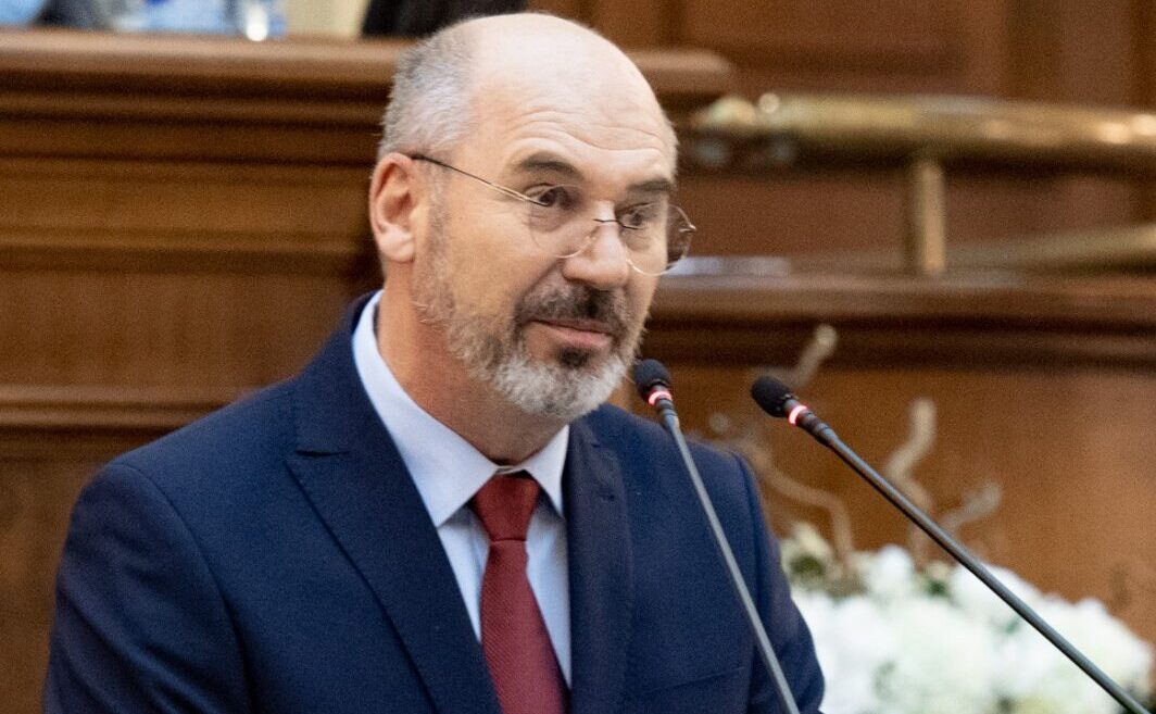 Guvernul Ciolacu construiește drumuri moderne în zona Moldovei. Promisiune respectată (P)