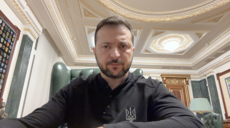Zelenski şi-a prezentat în parlament „Planul pentru victorie”, care porneşte de la o invitaţie necondiţionată de a adera la NATO 
