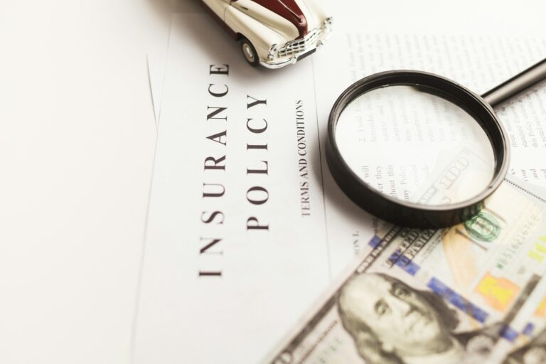 Cum găsești cele mai ieftine asigurări? 5 beneficii pe care le ai dacă apelezi la un broker de asigurări (P)