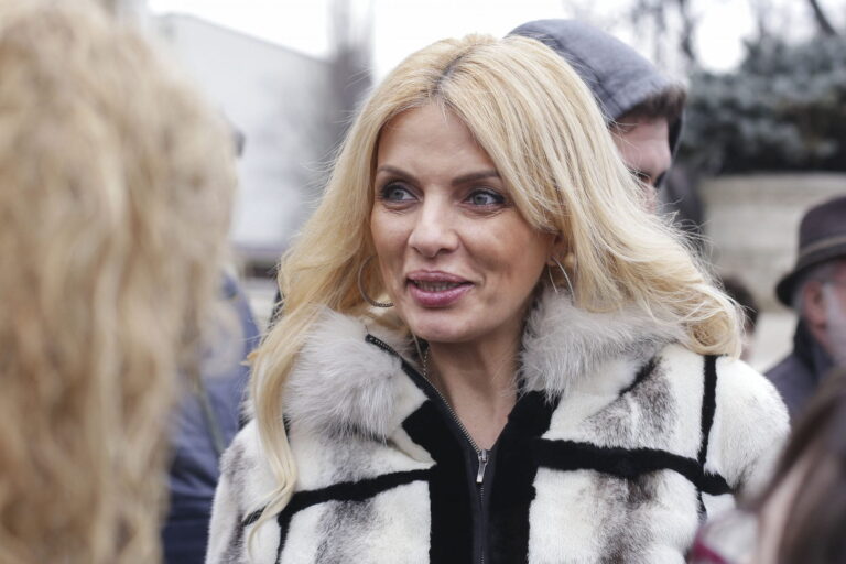 În timp ce Nordis, imperiul de carton al soțului, se prăbușește, deputata PSD Vicol afișează cea mai sfidătoare avere din Parlament