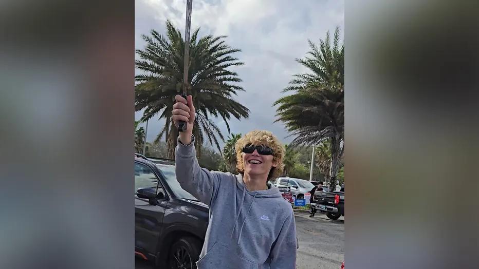 Un susţinător al lui Trump, arestat în Florida după ce a fluturat o macetă la o secţie de votare din Neptune Beach