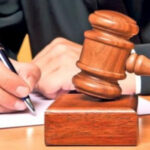 Un IT-ist la „pomana porcului”. La pușcărie din cauza unei glume proaste