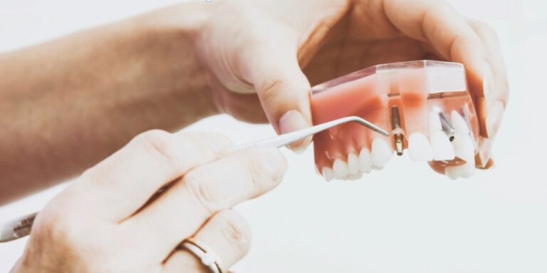Publicitatea înșelătoare la dentist, o problemă națională