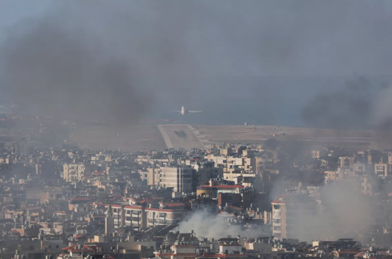 Armata israeliană a atacat sediul serviciilor de informaţii al Hezbollah din Beirut. Trei comandanţi au fost ucişi