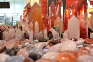 Un diamant celebru ajunge la Iași. Expoziție de cristale și bijuterii la Palatul Culturii în acest weekend: intrarea liberă