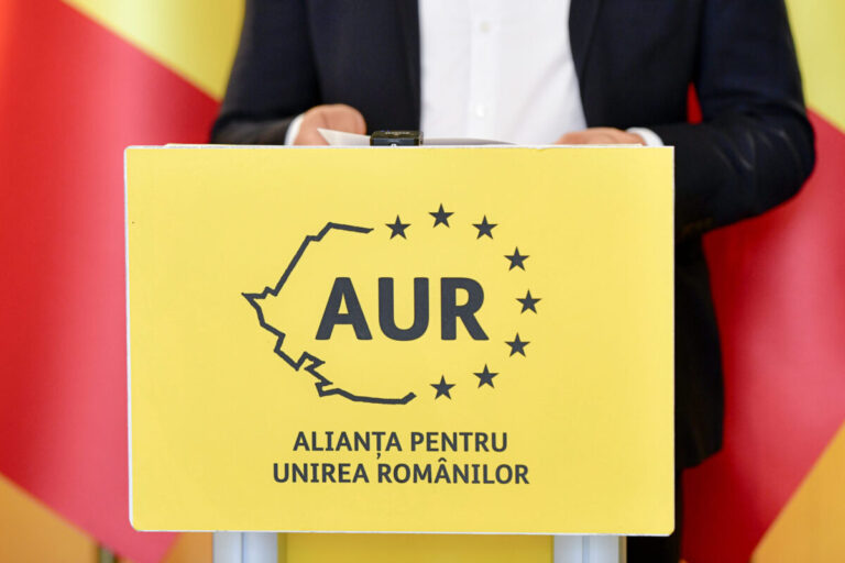 AUR anunţă că va depune noi moţiuni de cenzură după următorul pachet de măsuri de austeritate şi că va contesta Legea austerităţii la CCR